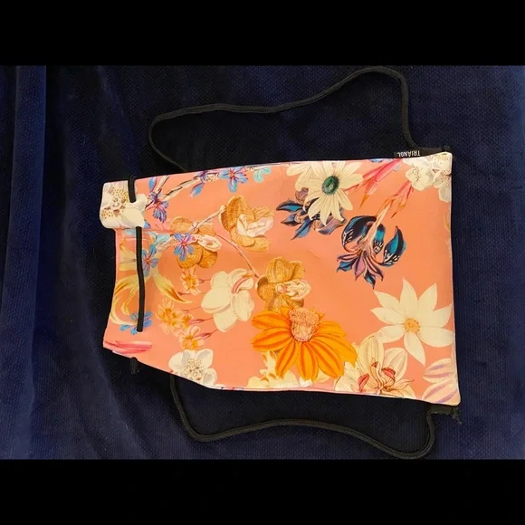 TRIANGL Pink Dahlia Bikini - never worn, no tags, like brand new - Picture 6 of 7